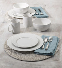 Cassandra 16 Piece Dinnerware Set, Service for 4