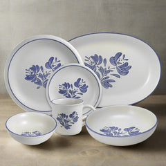 Yorktowne Service for 8 with Serveware